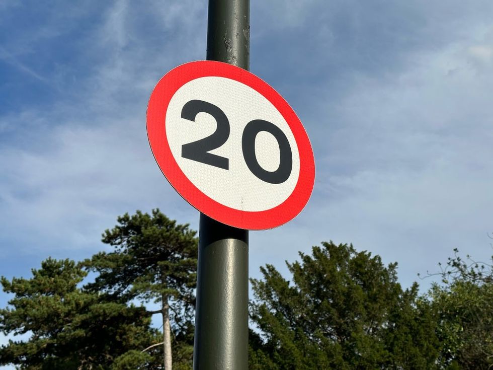 20mph road sign