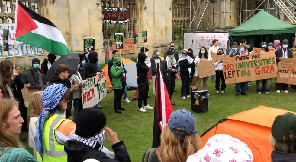 Israeli flag ripped from Jewish student hands at Cambridge University pro-Palestine protest