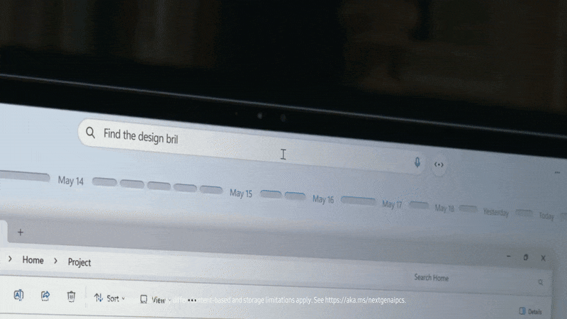 animated gif showing the recall feature in action on the new samsung galaxy book 4 edge laptop