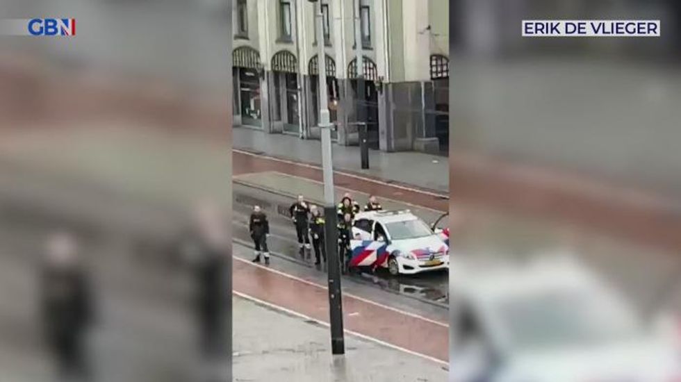 Several freed from Apple store where people are held hostage in Amsterdam