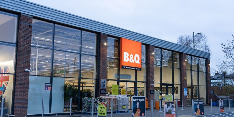 B&Q store front