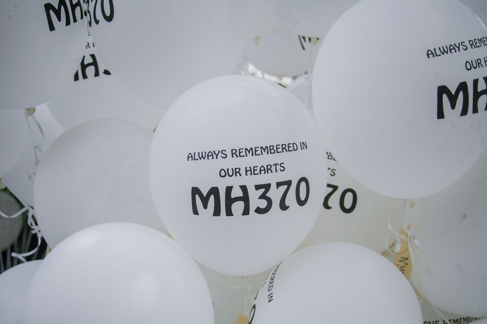 Balloons MH370