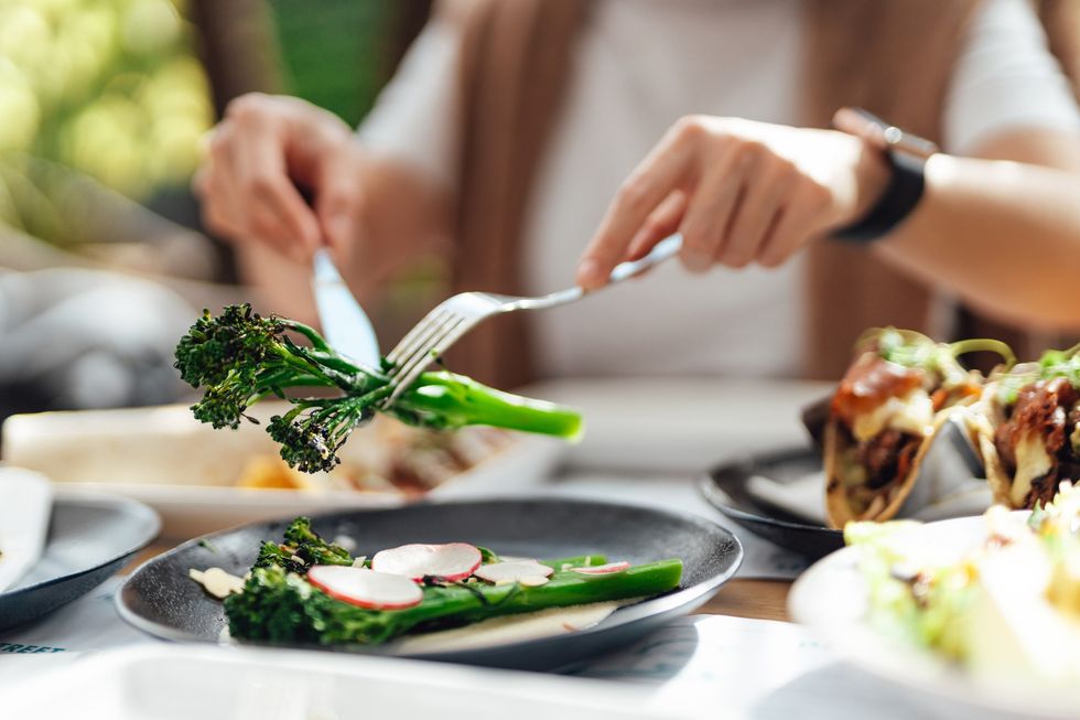 Doctor names the class of vegetables he eats every day for a ‘long and healthy life’

 Aitrend