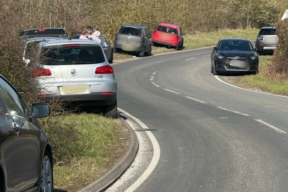 Cars were also spotted parked along Hammonds Road