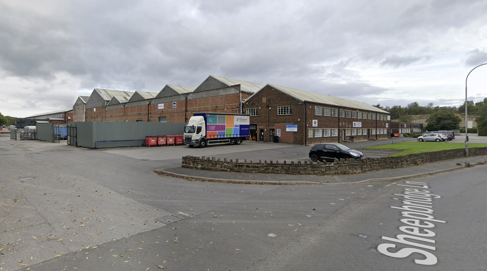 Chesterfield plane crash: Police descend on Derbyshire industrial estate after aircraft 'comes down'