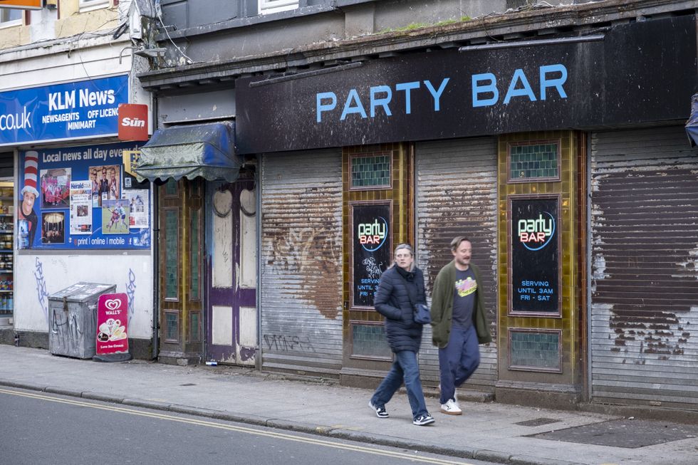 Closed Pub; Stock image of pub