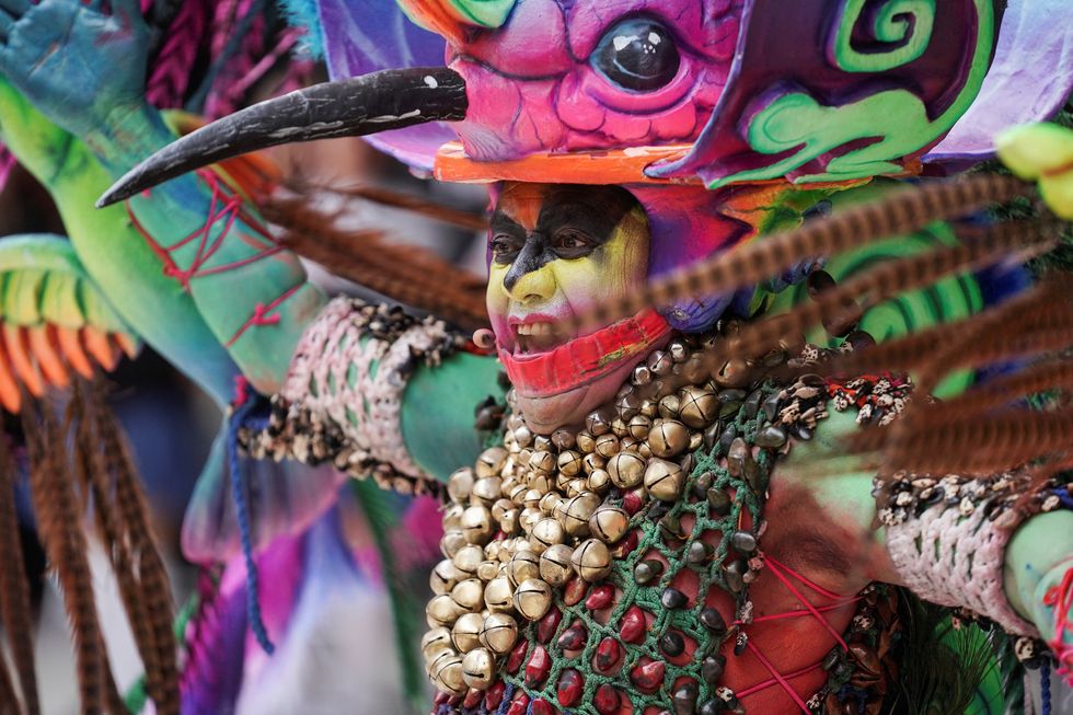 Colombian folkloric dancer