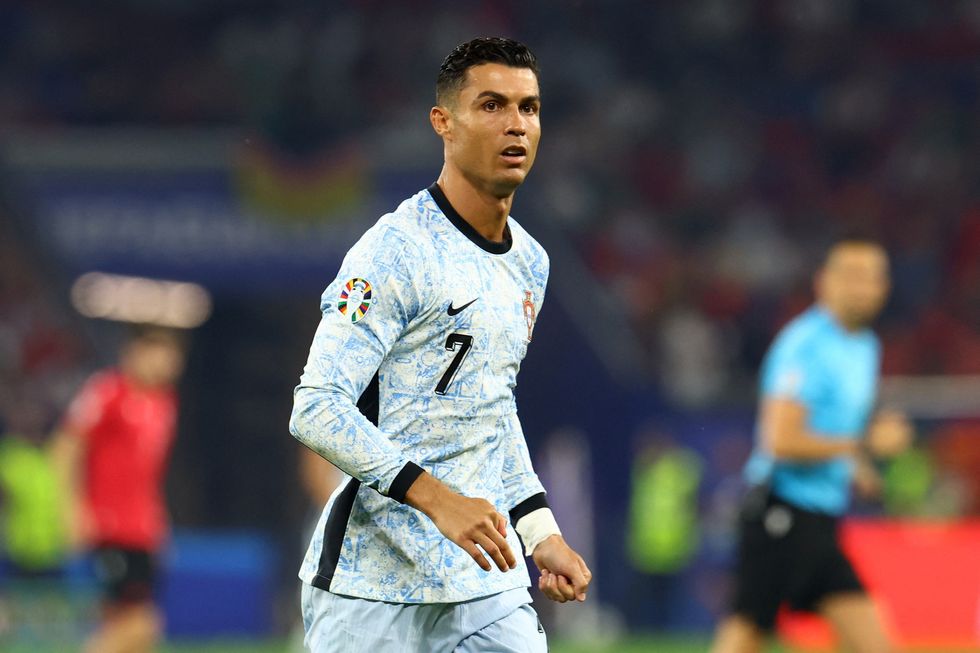 Cristiano Ronaldo 'tough to manage' as Gary Lineker reveals Wayne ...