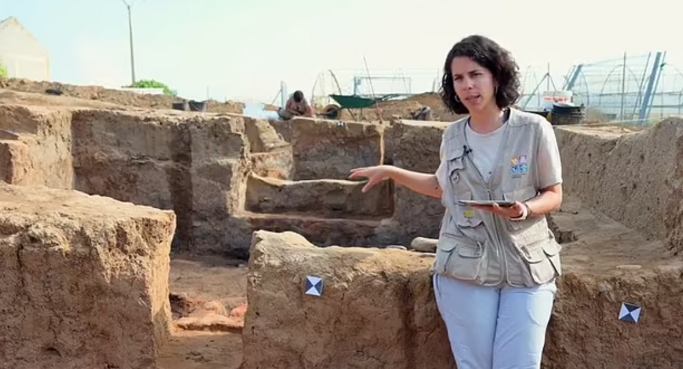 CSIC researchers at the site