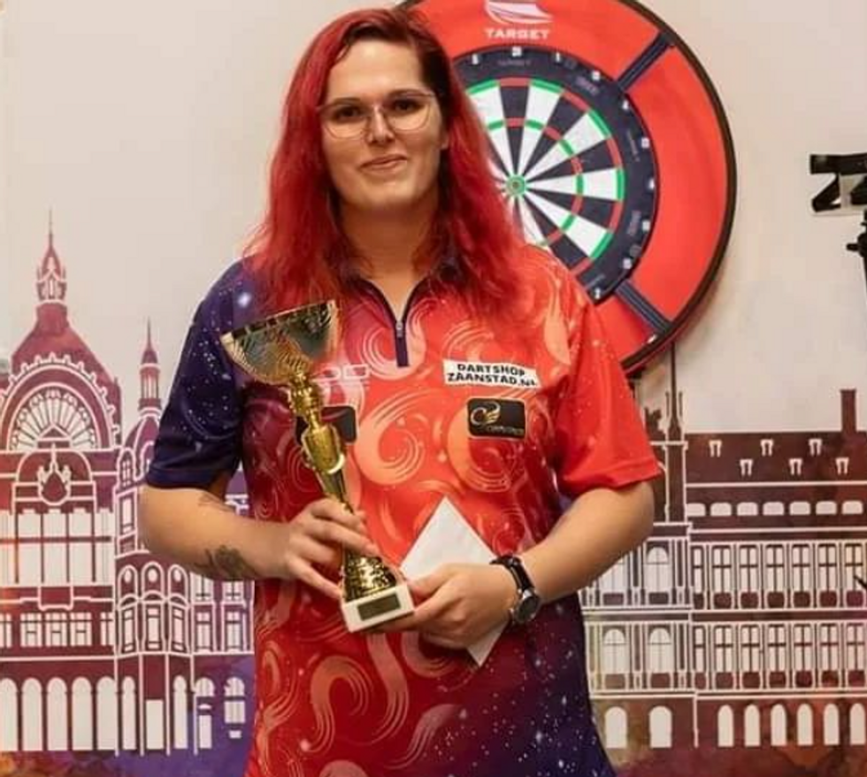 Transgender darts star hits back at critics ahead of PDC World ...