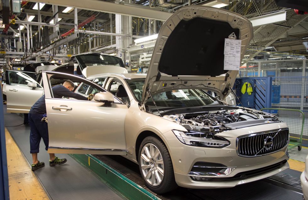 Development of the Volvo V90 B6 AWD