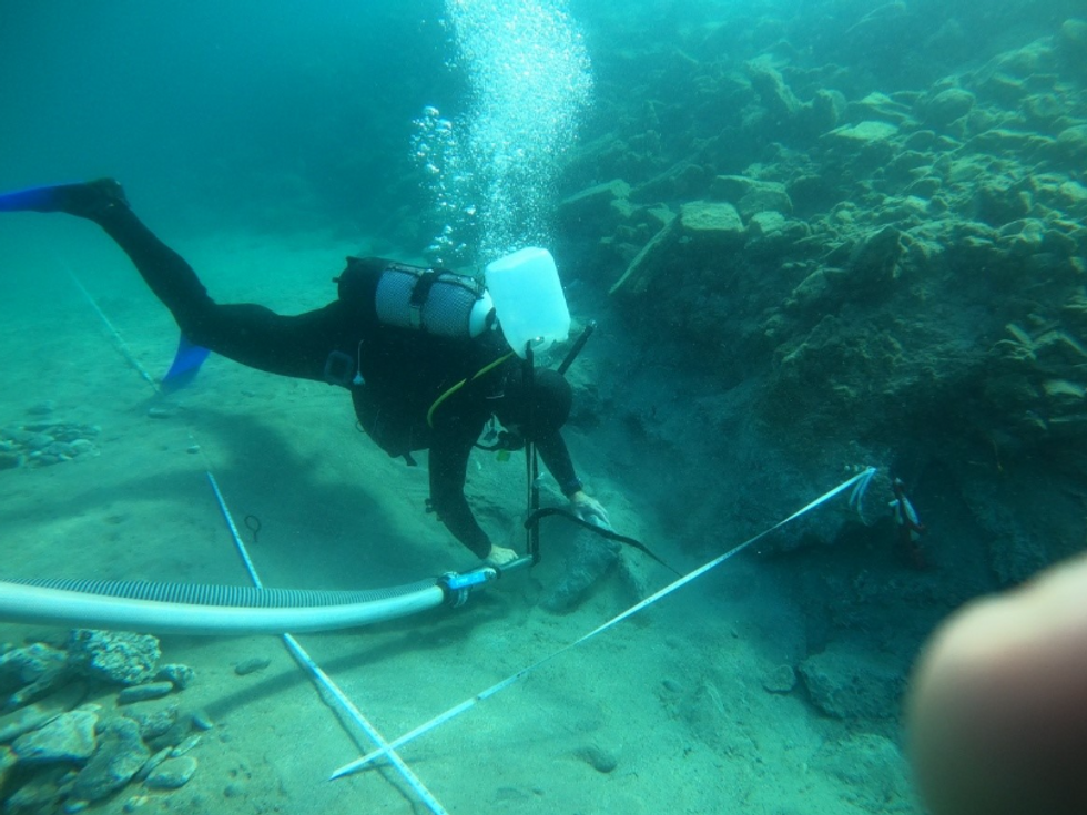 Discovery of underwater port