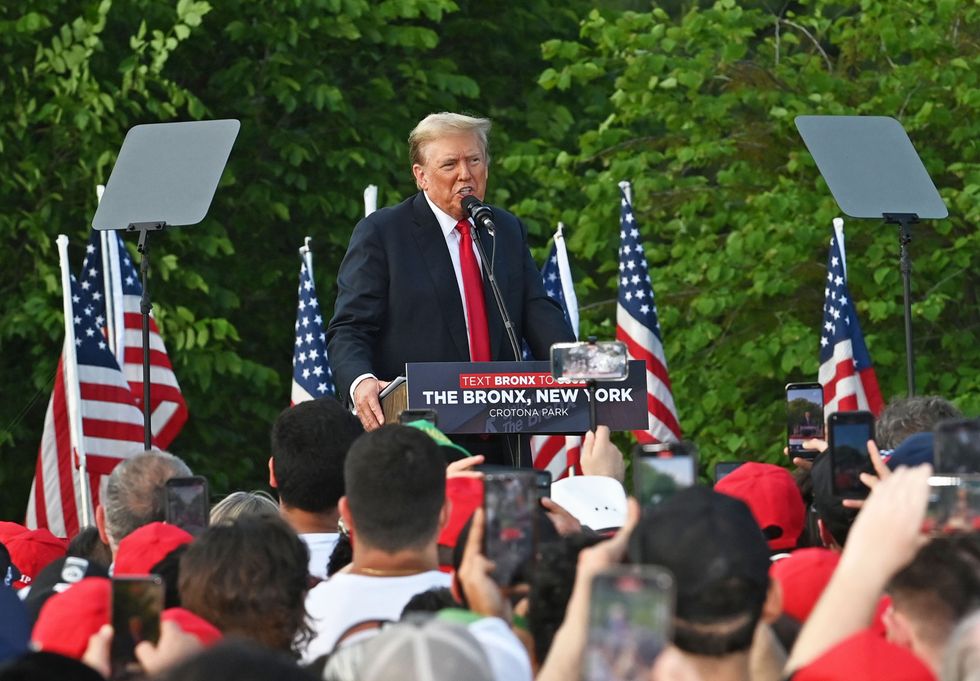 Donald Trump vows to save 'deep blue' New York as he addresses ‘25,000 ...