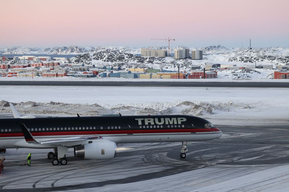 Donald Trump's plane arriving in Greenland