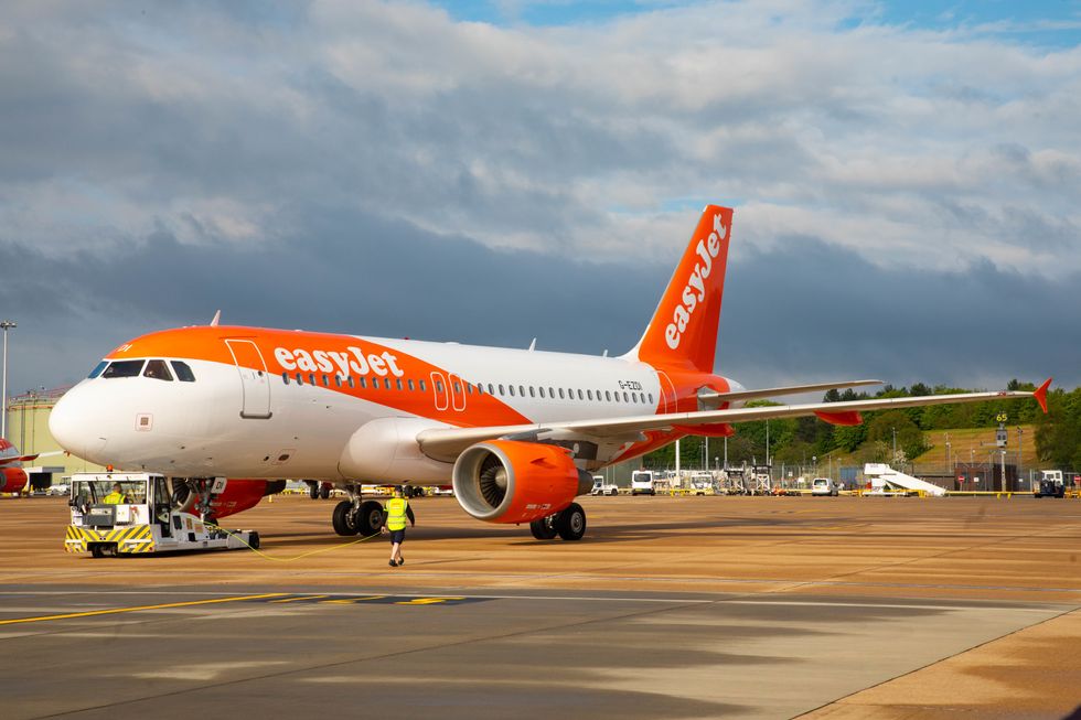 easyjet plane