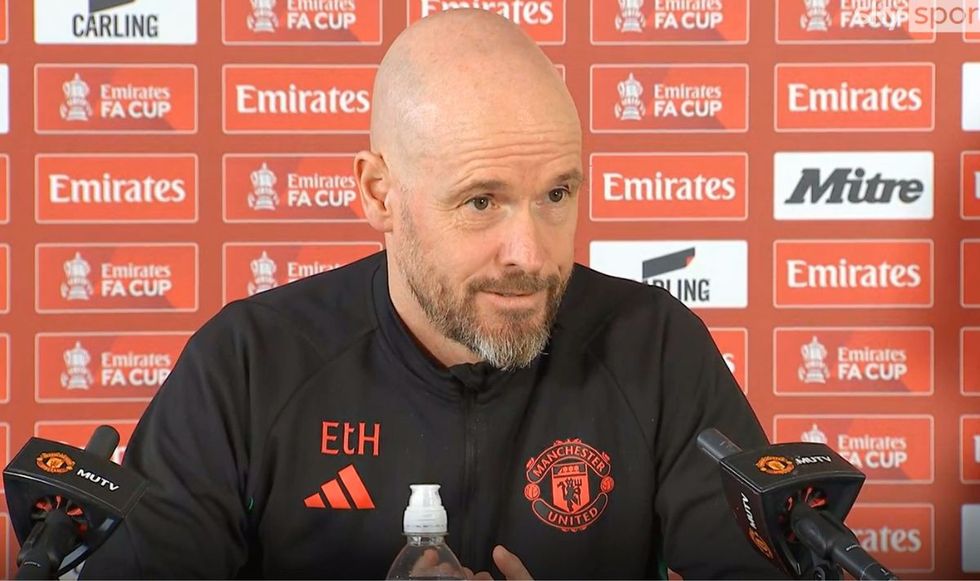 Man Utd boss Erik ten Hag slams 'subjective' Jamie Carragher as ...