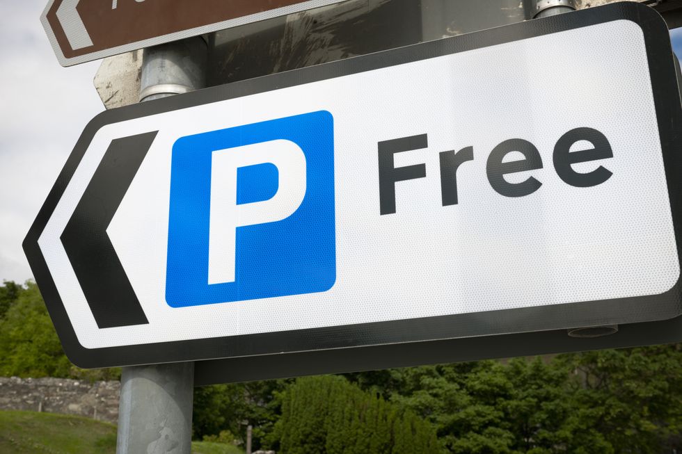 Free parking sign