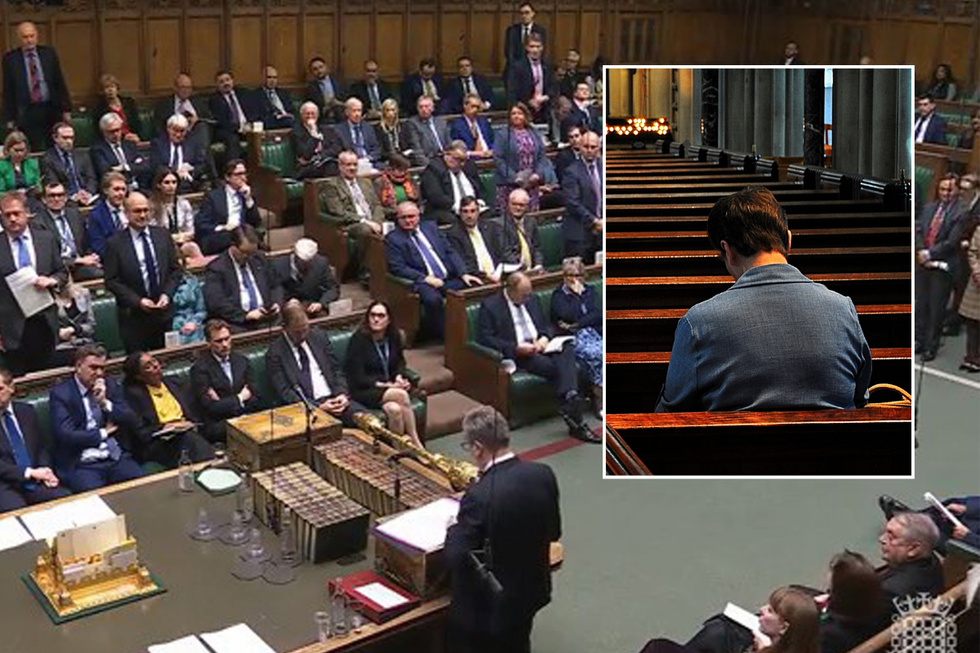 House of Commons/Man praying