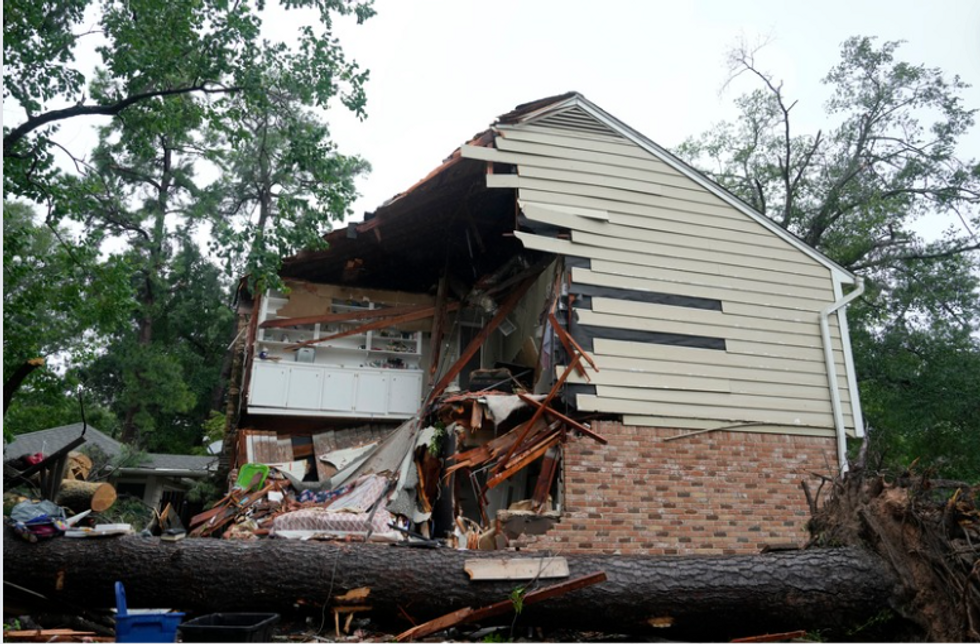 US weather: Hurricane Beryl on 1,100-mile rampage across America as 12 ...