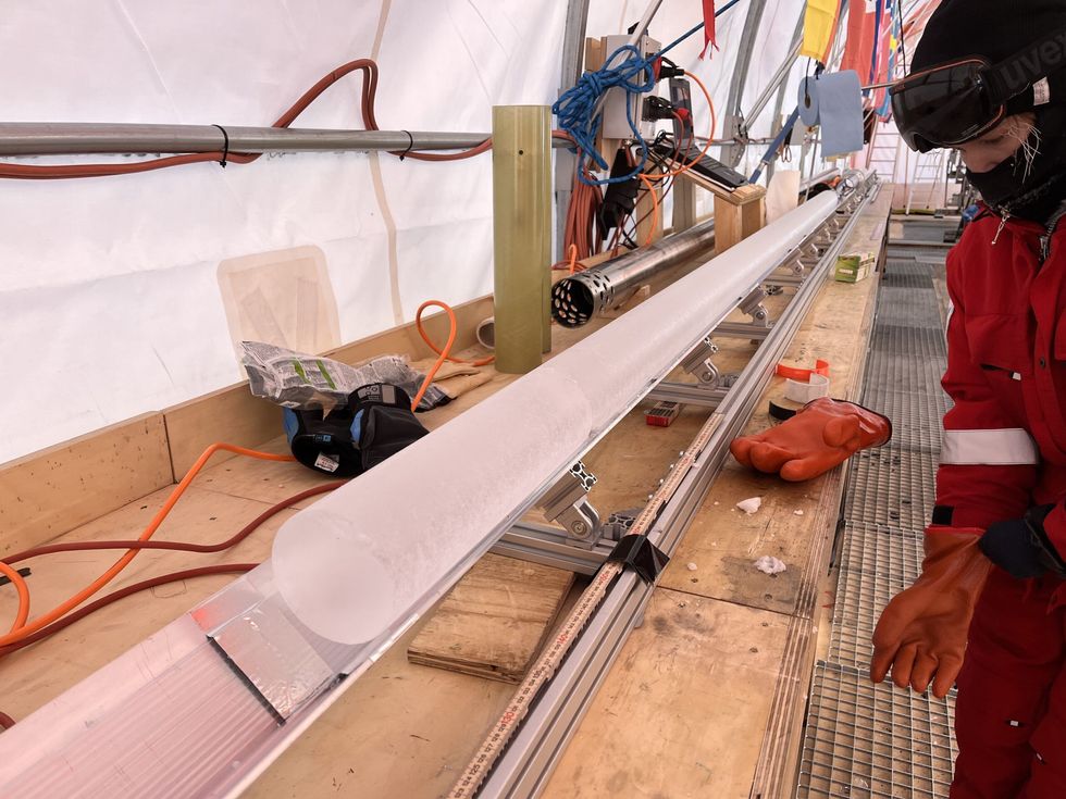 Ice core logging in the field