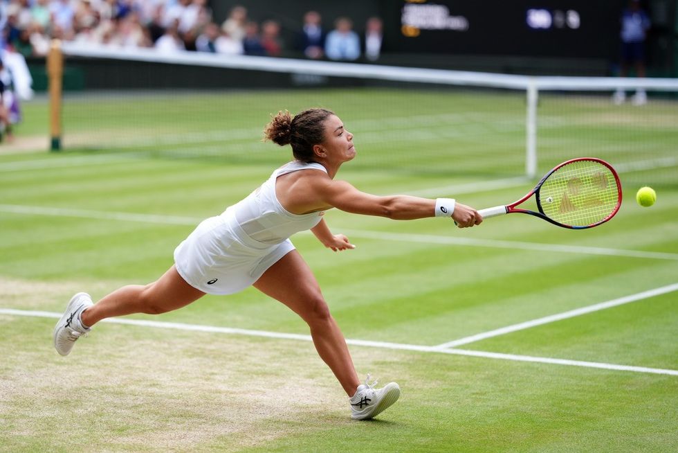 Wimbledon: Krejcikova wins nail-biting Wimbledon women's final after ...