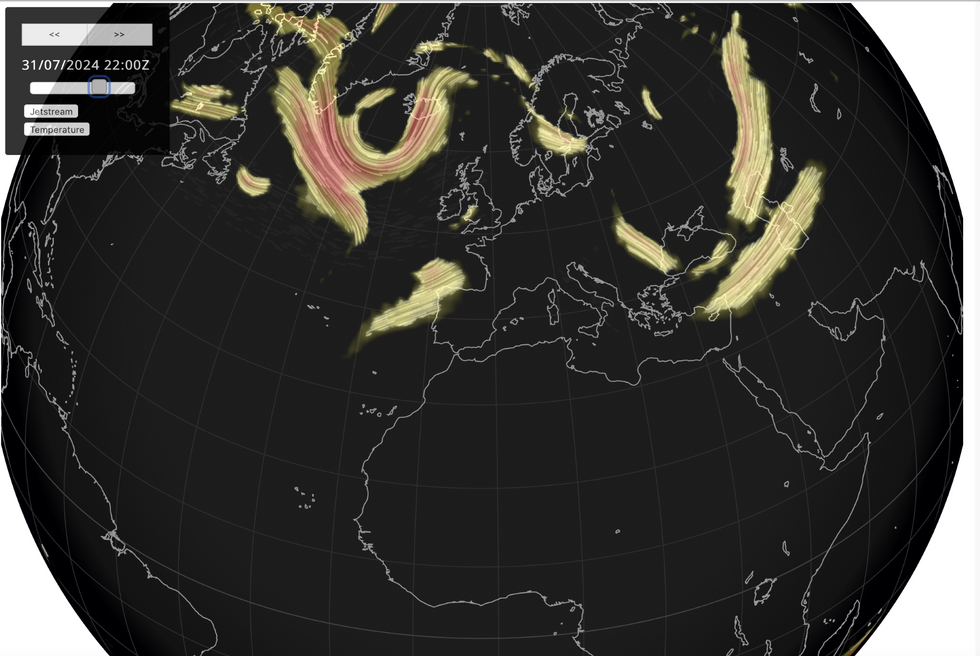 Jet stream splits and veers to the north