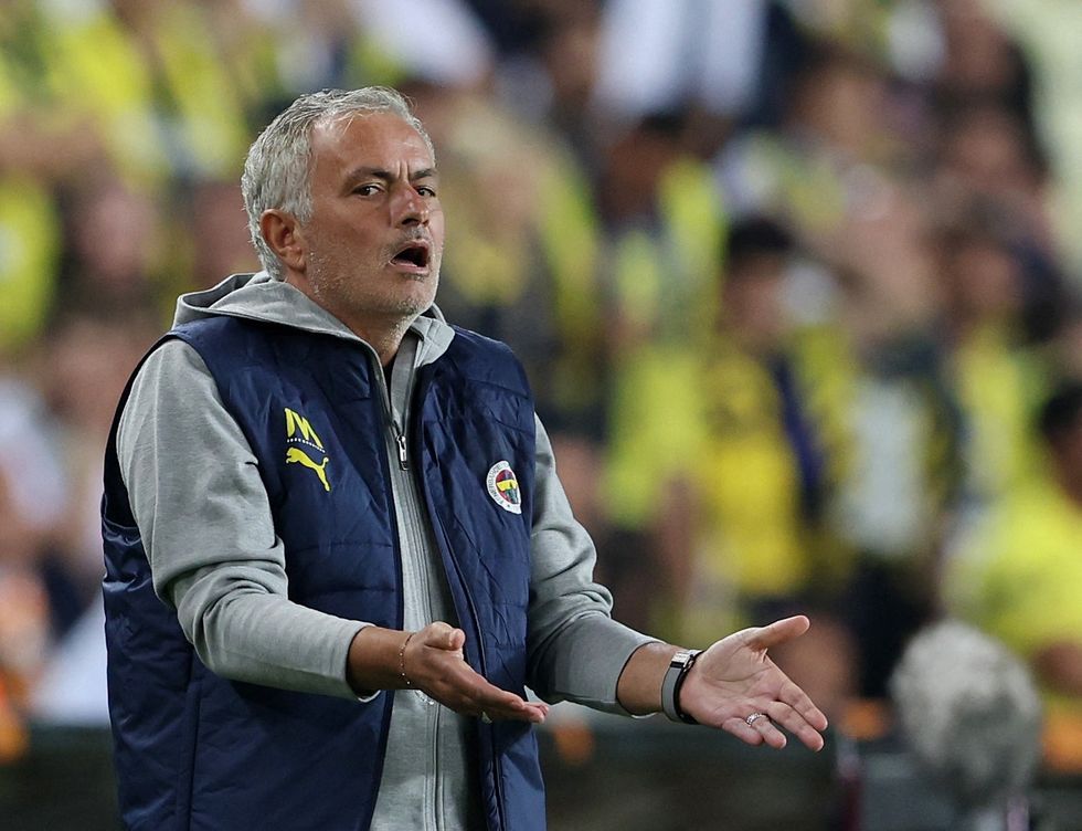 Jose Mourinho led Fenerbahce to a 2-1 win in the Europa League