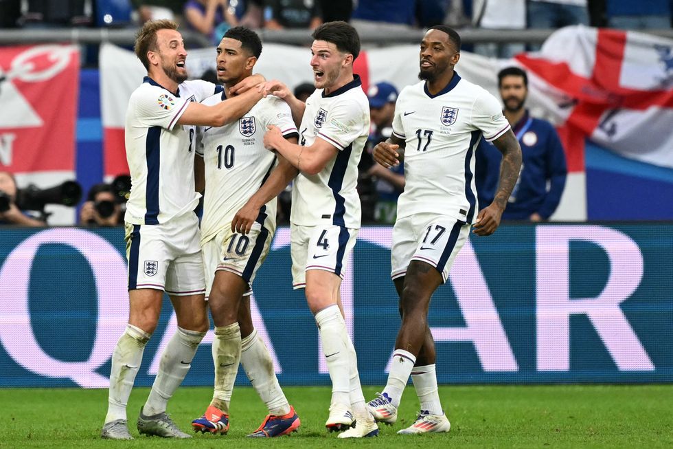 Jude Bellingham scores stunning goal to take England and Slovakia Euro