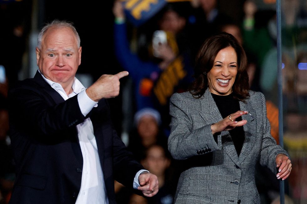 Ku200bamala Harris and Democractic Vice-Presidential candidate Tim Walz