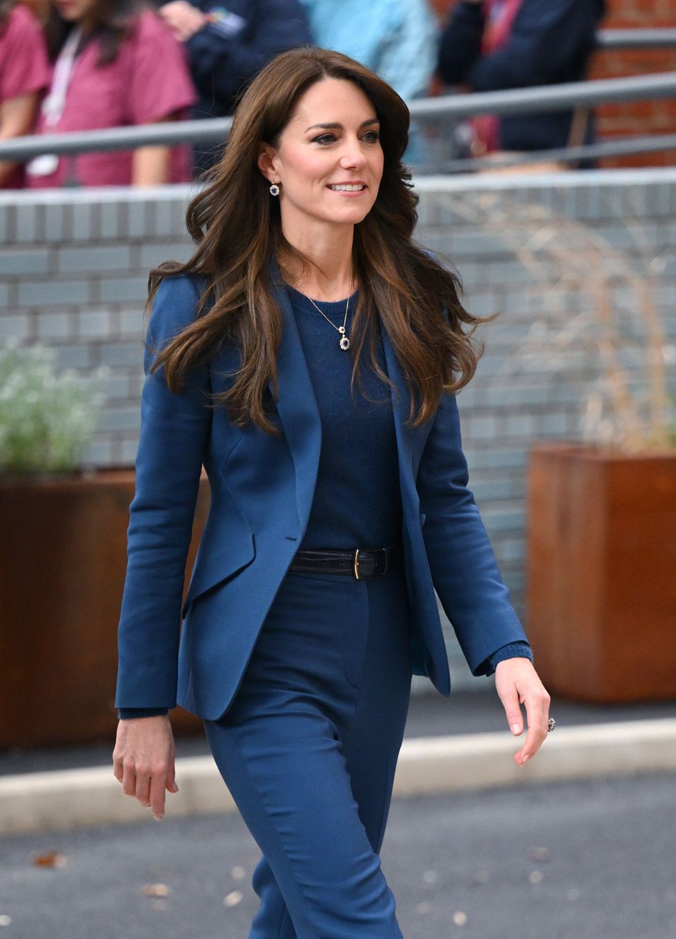 Kate Middleton seen alongside Prince William in Windsor as public left ...