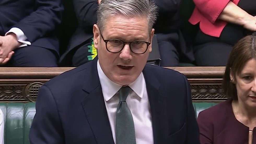 Keir Starmer and Rachel Reeves in PMQs