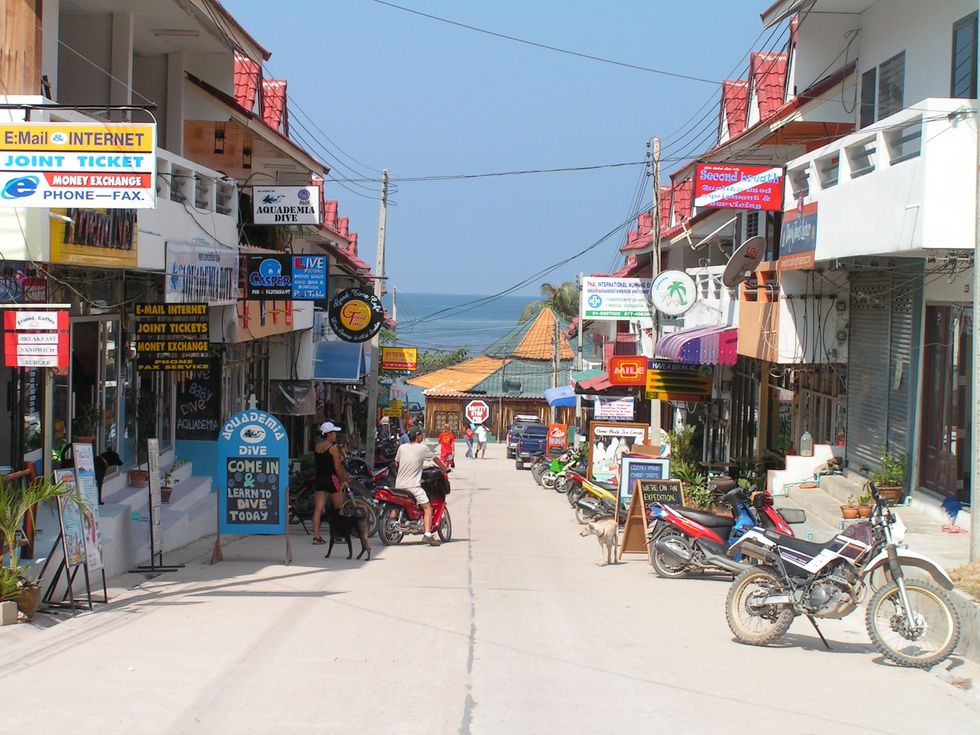 Koh Tao street