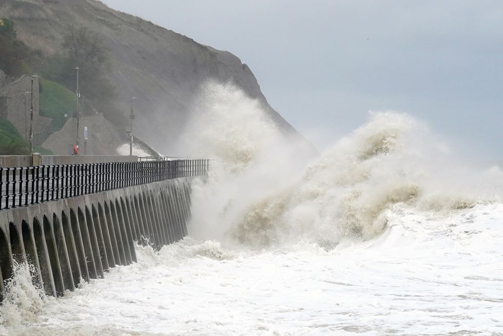 Large waves on Kent coast