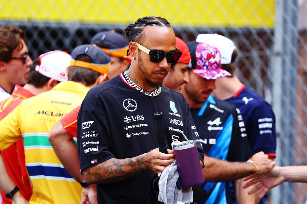 Lewis Hamilton delivers irritated four-word message to Mercedes after ...