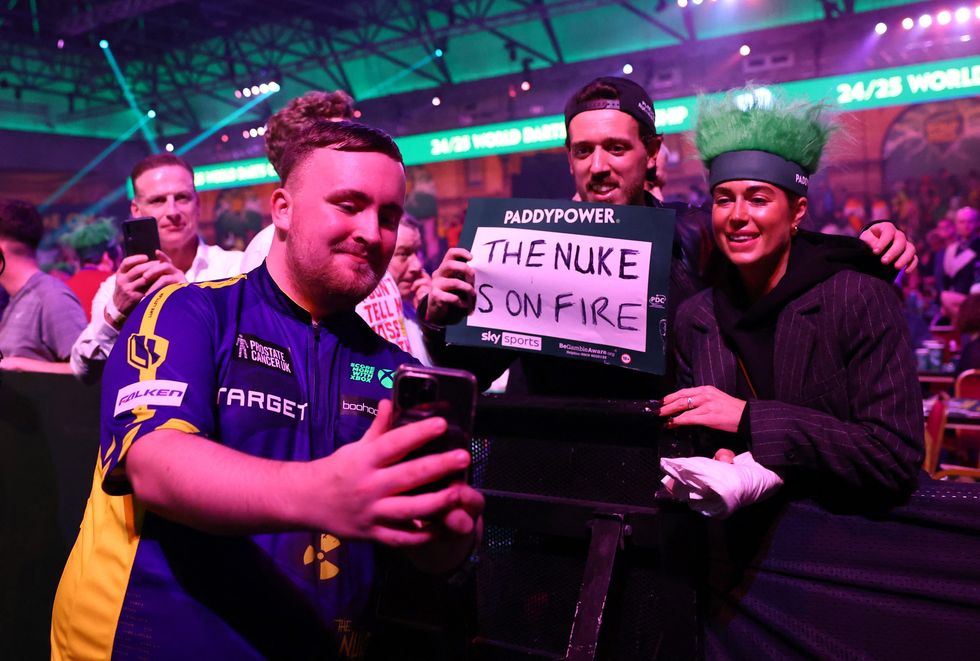 Luke Littler prize money: Jaw-dropping amount 17-year-old darts prodigy