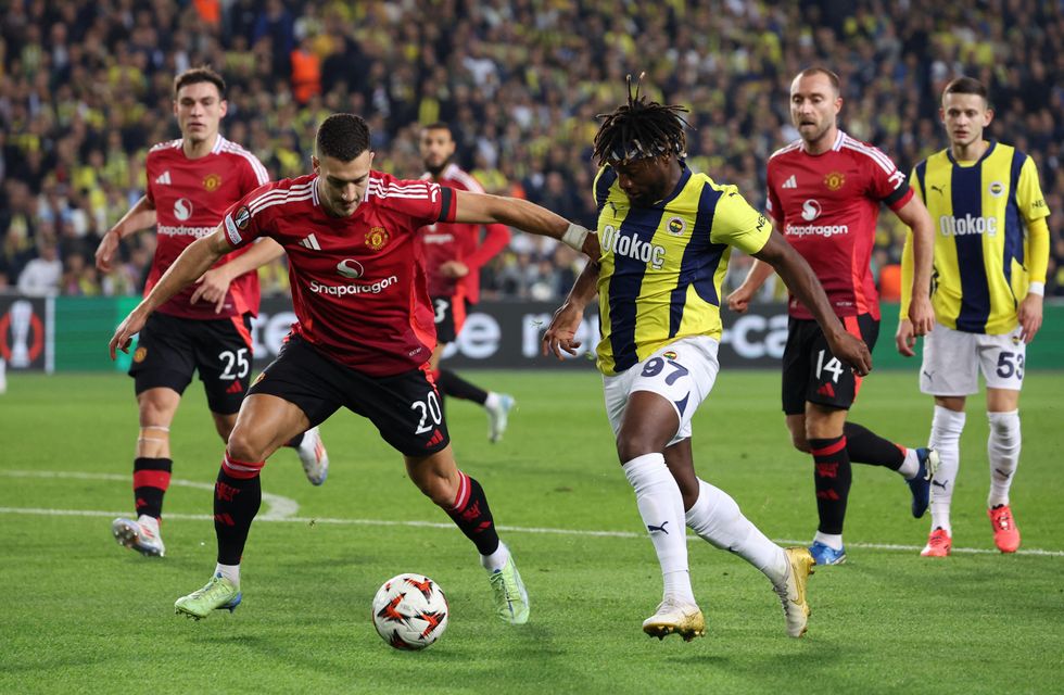 Manchester United news Diogo Dalot Fenerbahce