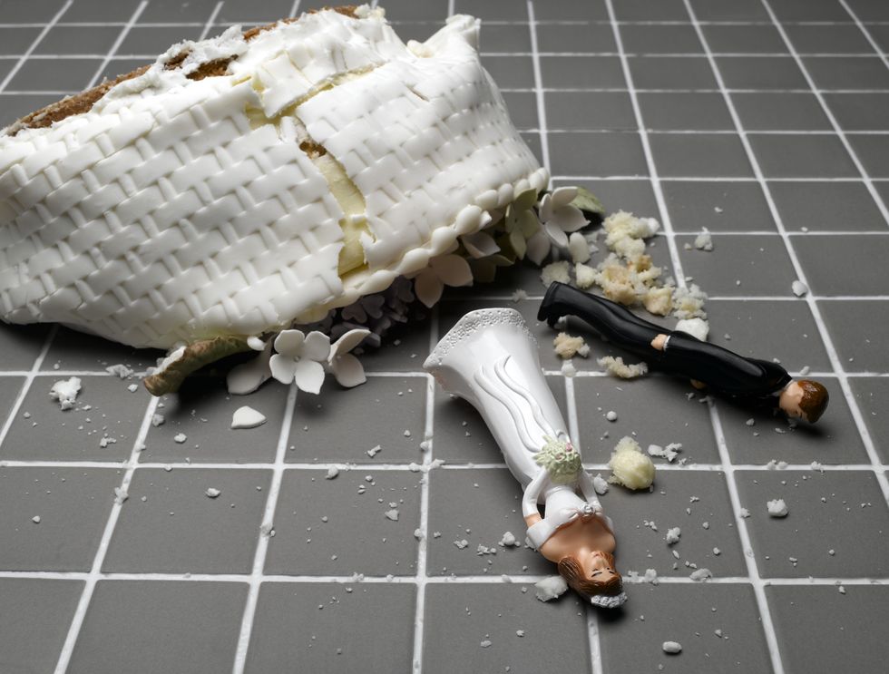 Marriage cake smashed