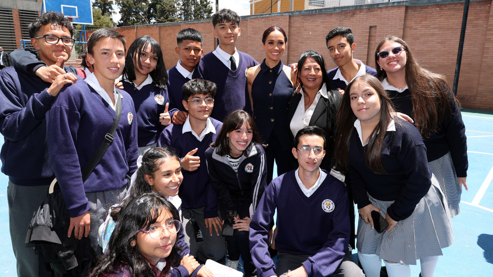 Meghan meets Colombian students