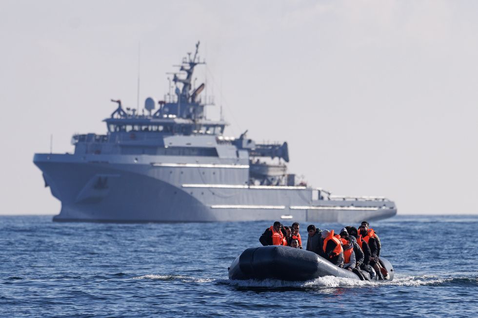 Migrants continue to cross the Channel