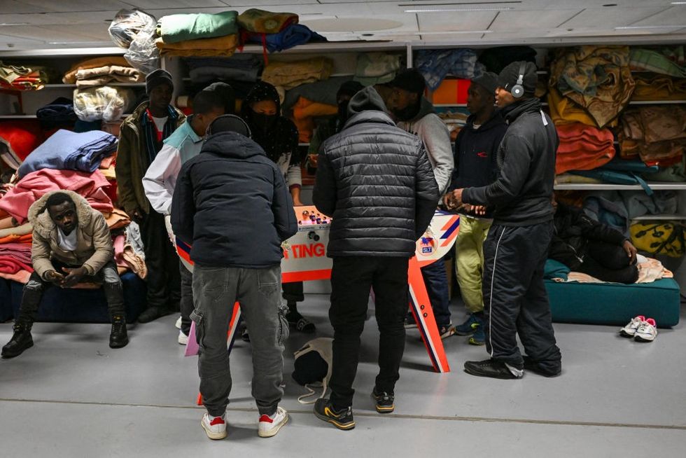 Migrants in Parisian theatre