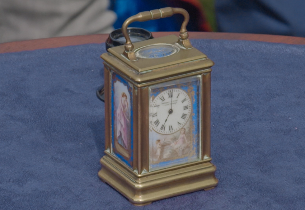 Miniature carriage clock