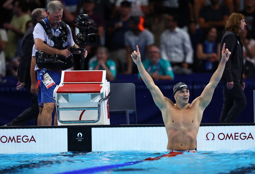 Nicolo Martinenghi pipped Adam Peaty to gold