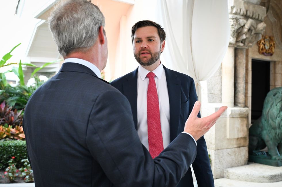 Nigel Farage meeting with JD Vance