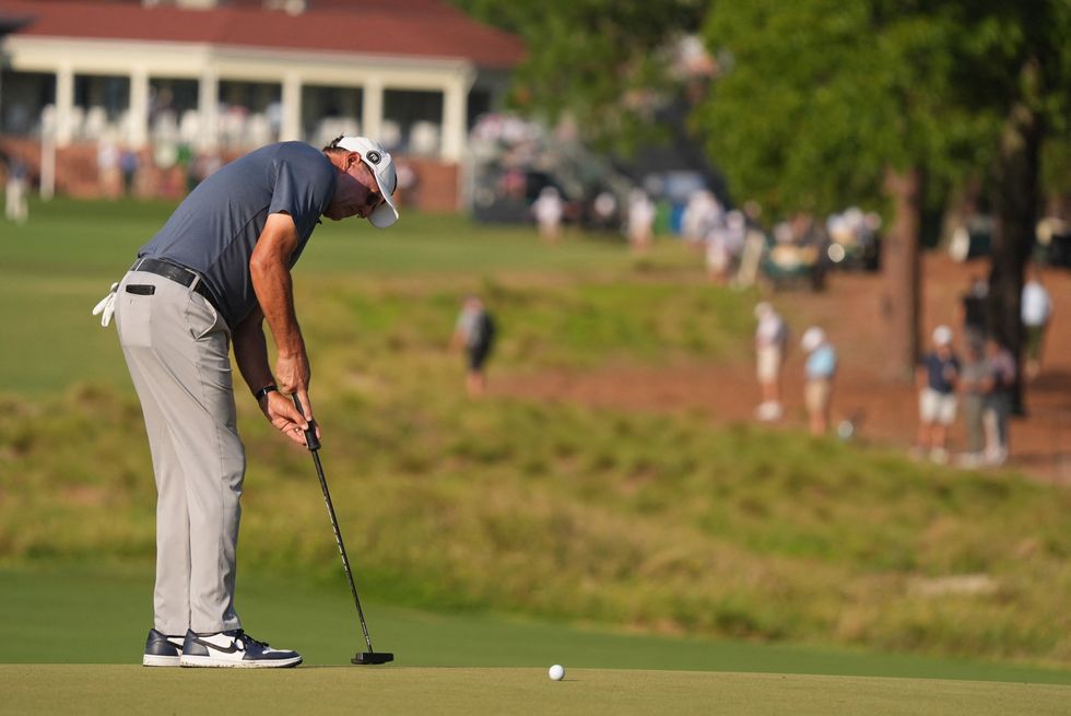 US Open cut line watch as Tiger Woods holds advantage over six big rivals