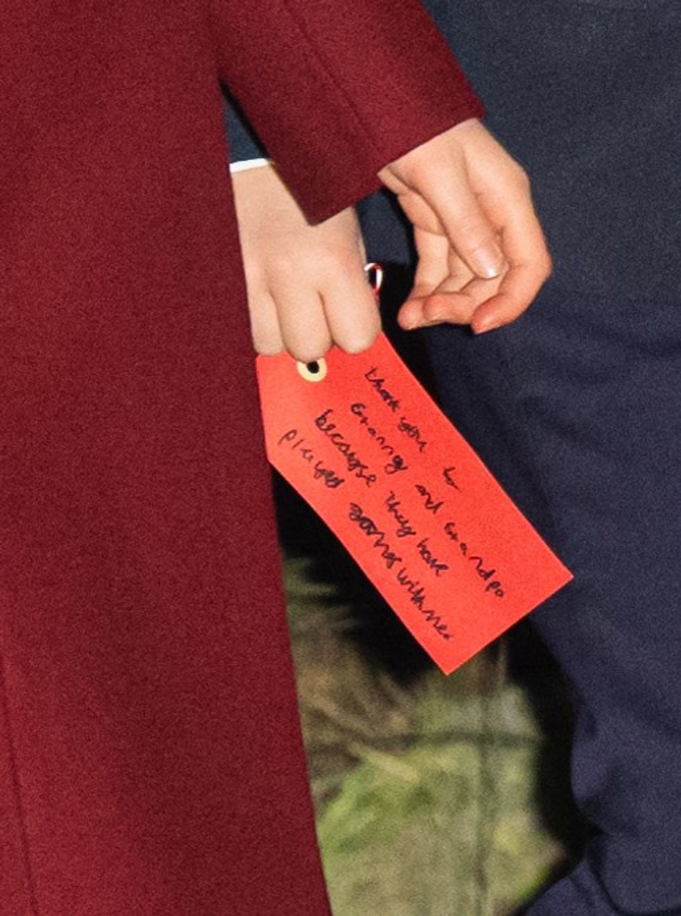 Prince louis left a heartfelt handwritten note on a red tag