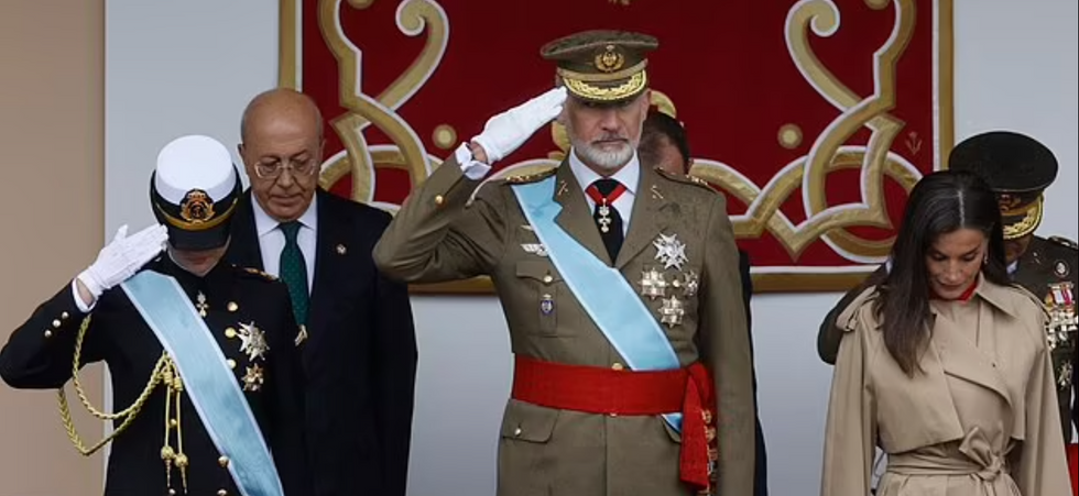 Princess Leonor with the Spanish King and Queen