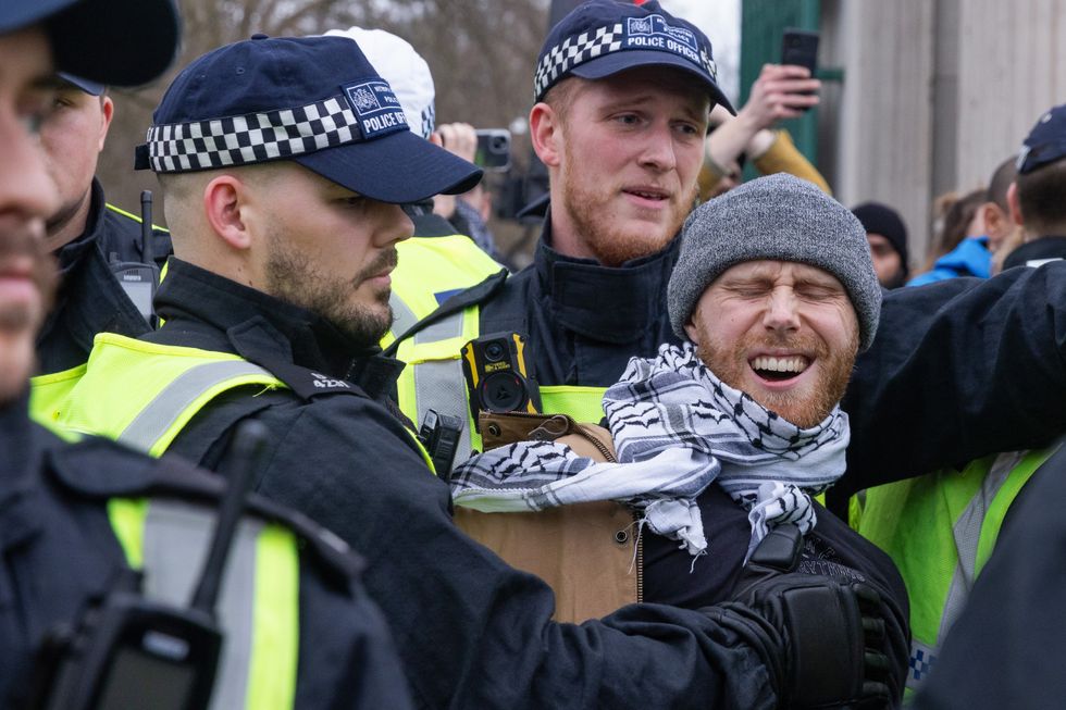 Met Police ignores Sunak's pro-Palestine protest crackdown plea with ...