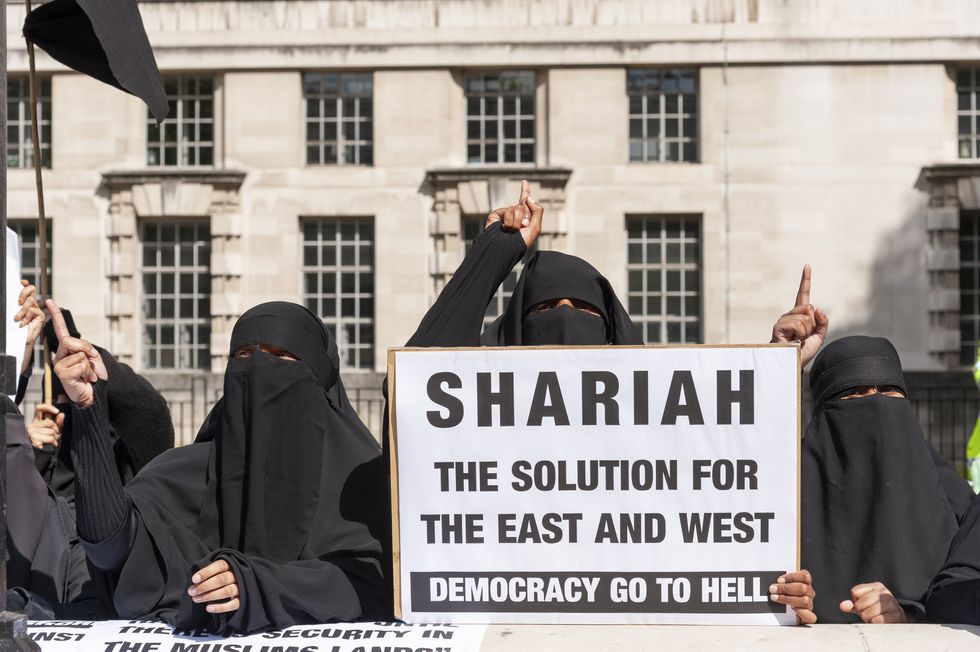 Protesters for Shariah