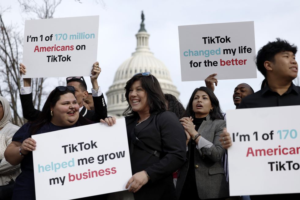 Protesters gather in Washington to support TikTok