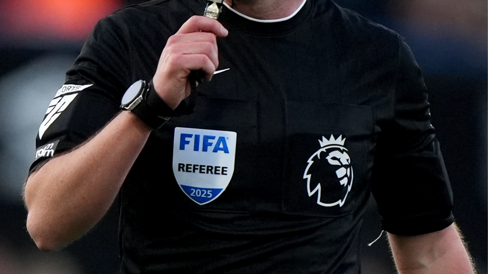 Referee